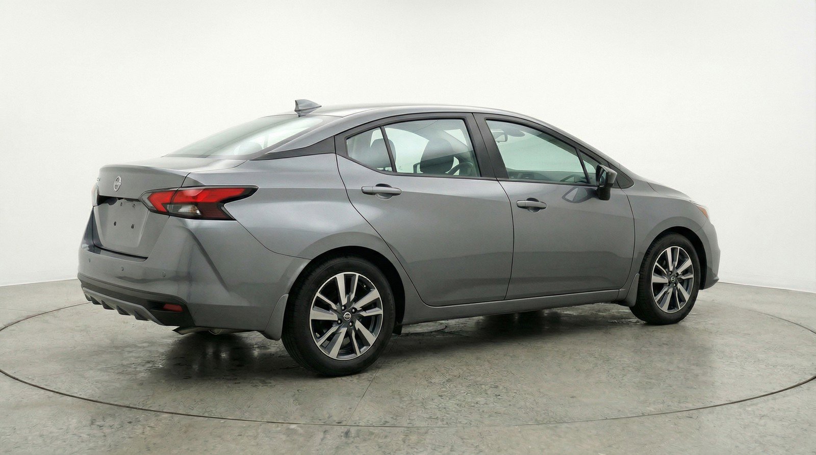 Used 2025 Nissan Versa SV FWD image 9