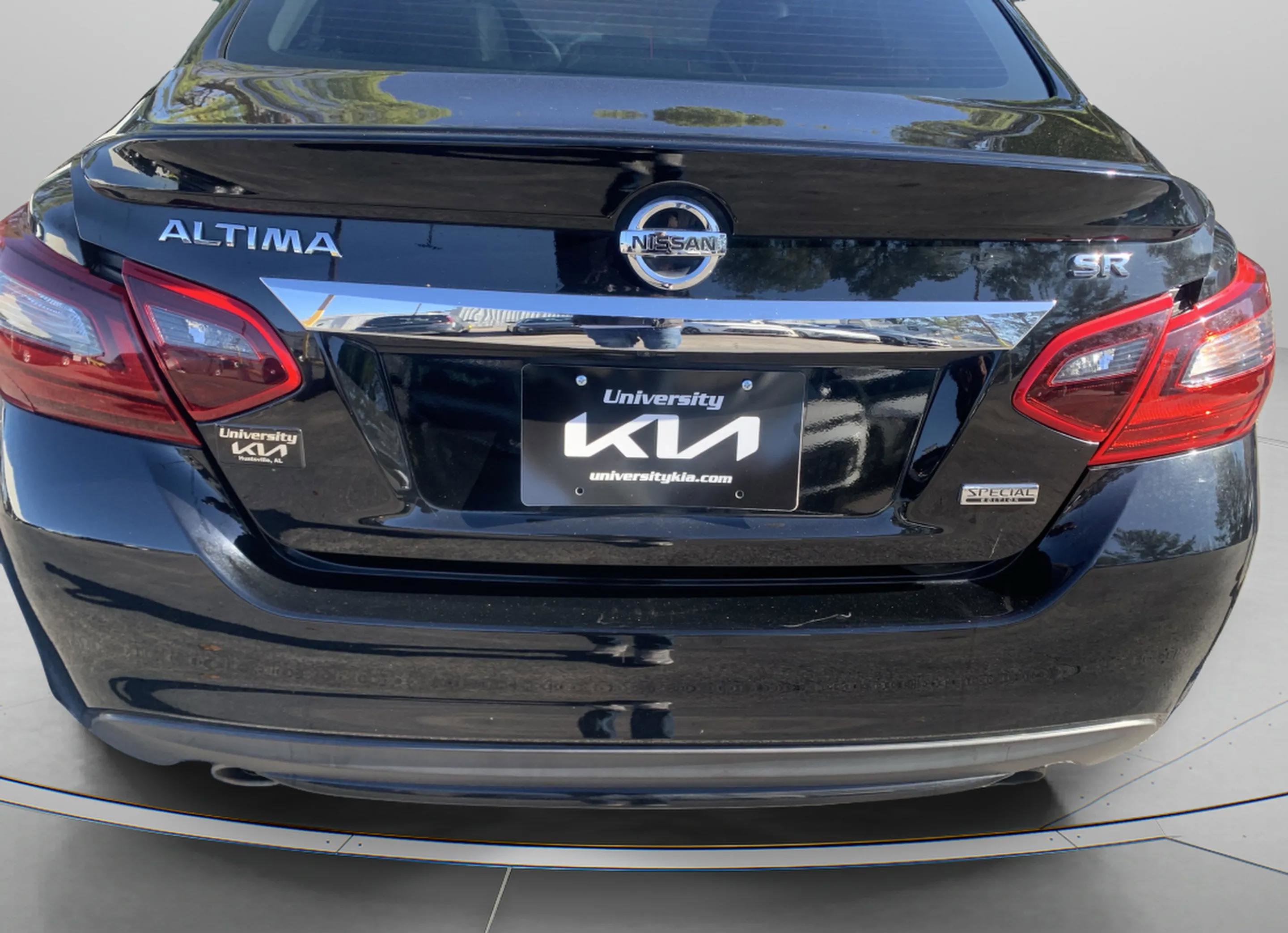 Used 2018 Nissan Altima 2.5 SR w/ SR Special Edition image 7