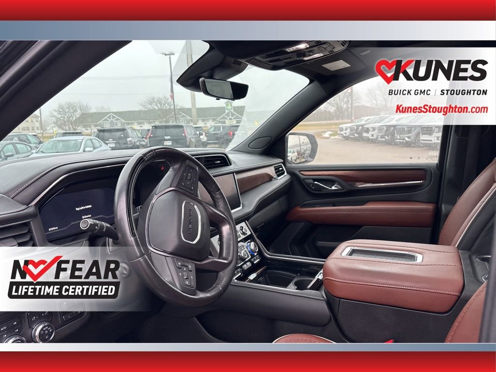 Used 2023 GMC Yukon XL Denali Ultimate image 11