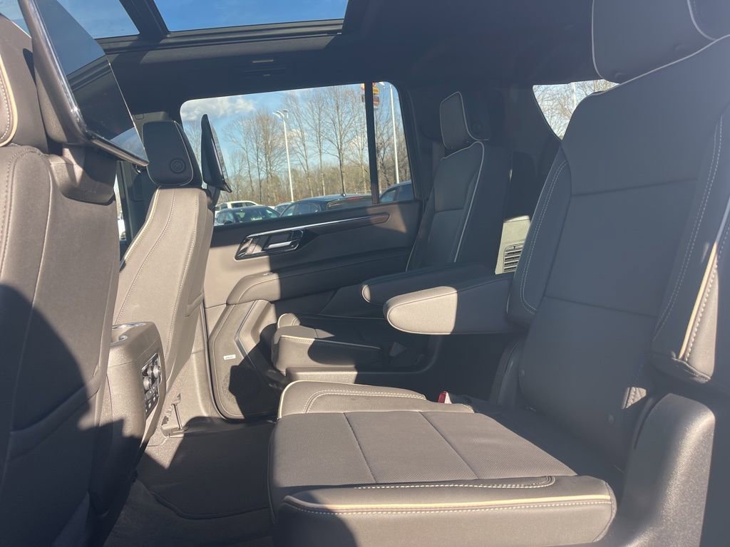 New 2026 Chevrolet Suburban Premier image 15