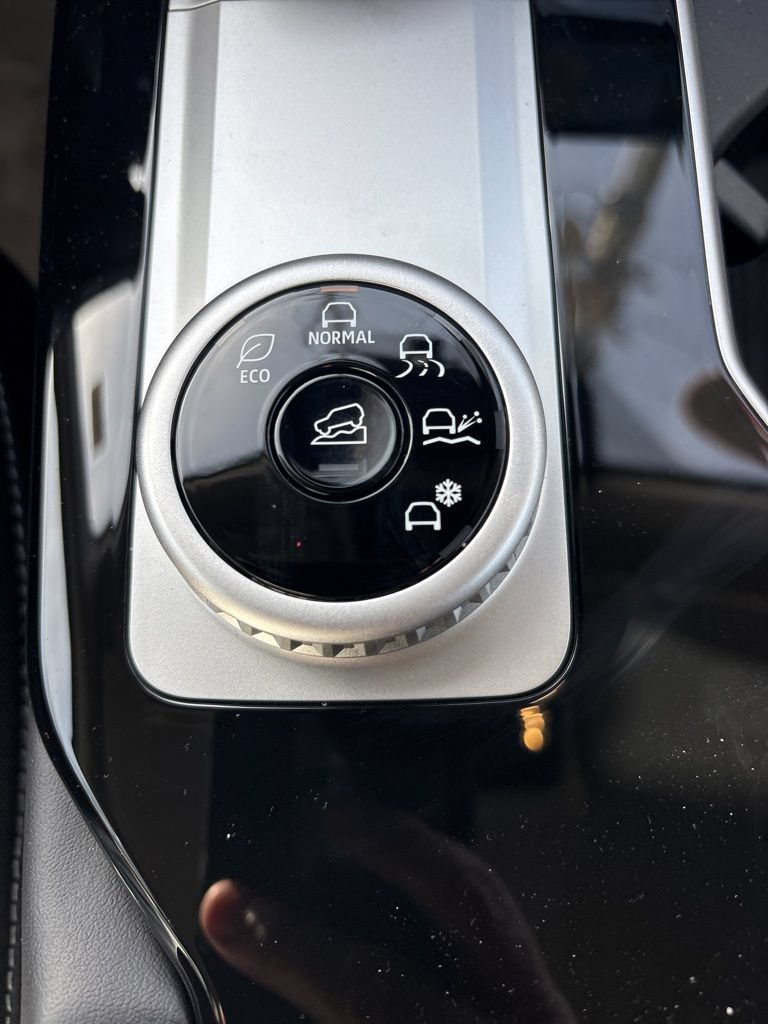 New 2026 Mitsubishi Outlander ES FWD image 16