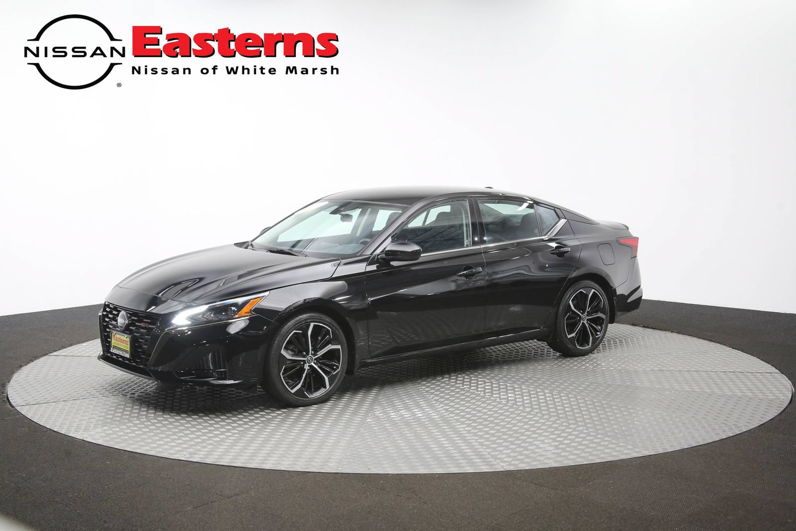 Used 2023 Nissan Altima 2.5 SR FWD image 55