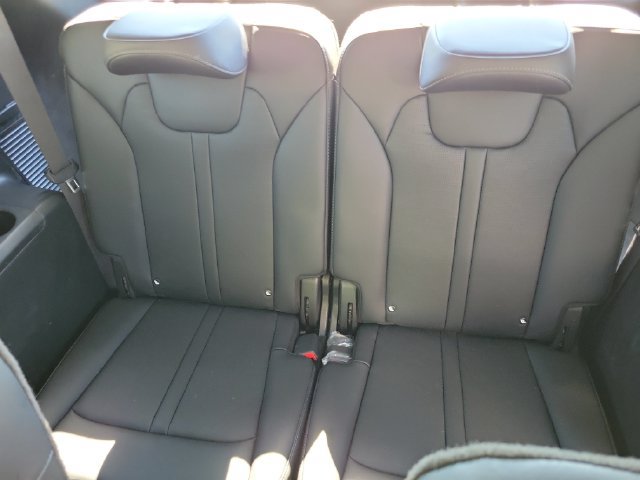 Used 2025 Kia Sorento EX AWD/4WD image 18