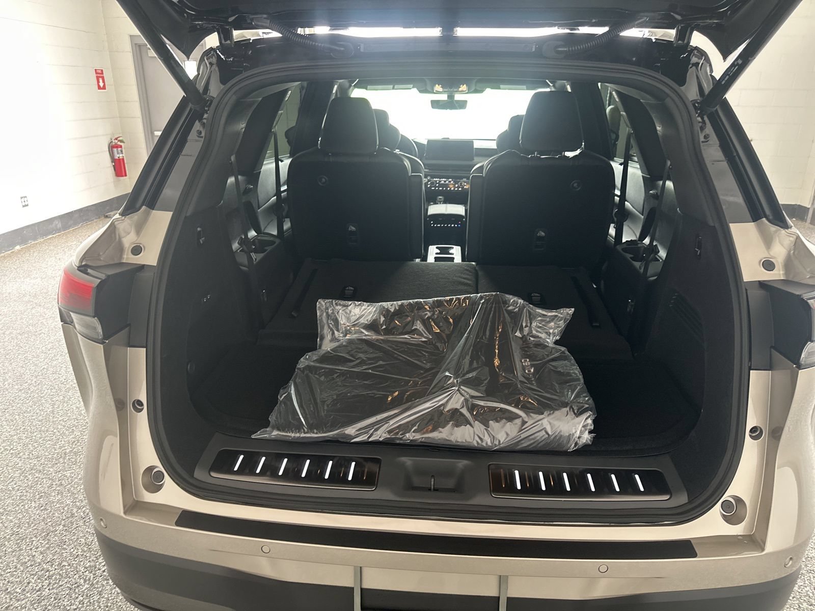 New 2027 INFINITI QX60 Autograph w/ Dark Cargo Package AWD/4WD image 12