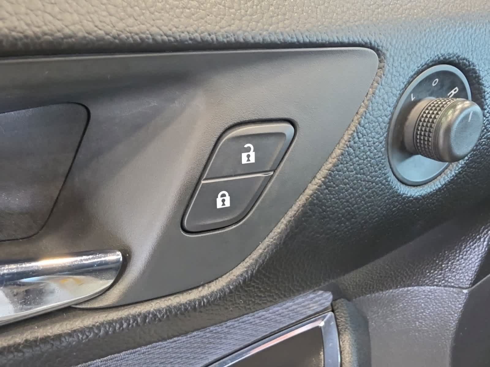 Used 2019 Chevrolet Cruze LS w/ LS Convenience Package FWD image 22
