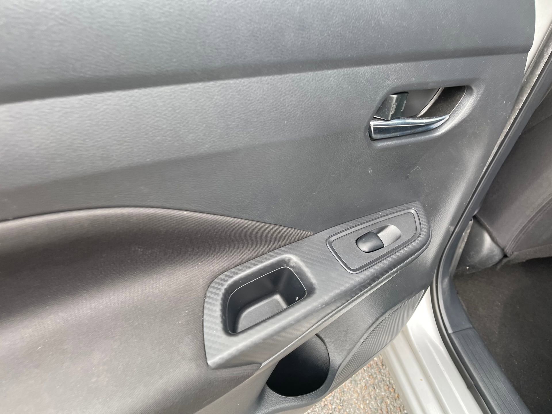 Used 2021 Nissan Versa SV image 20