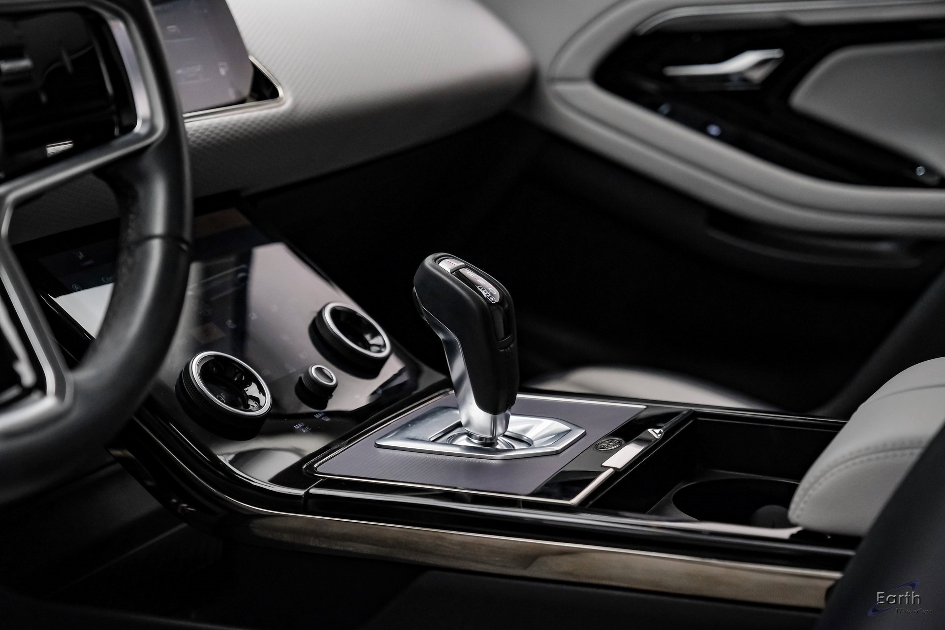 Used 2023 Land Rover Range Rover Evoque R-Dynamic S image 42