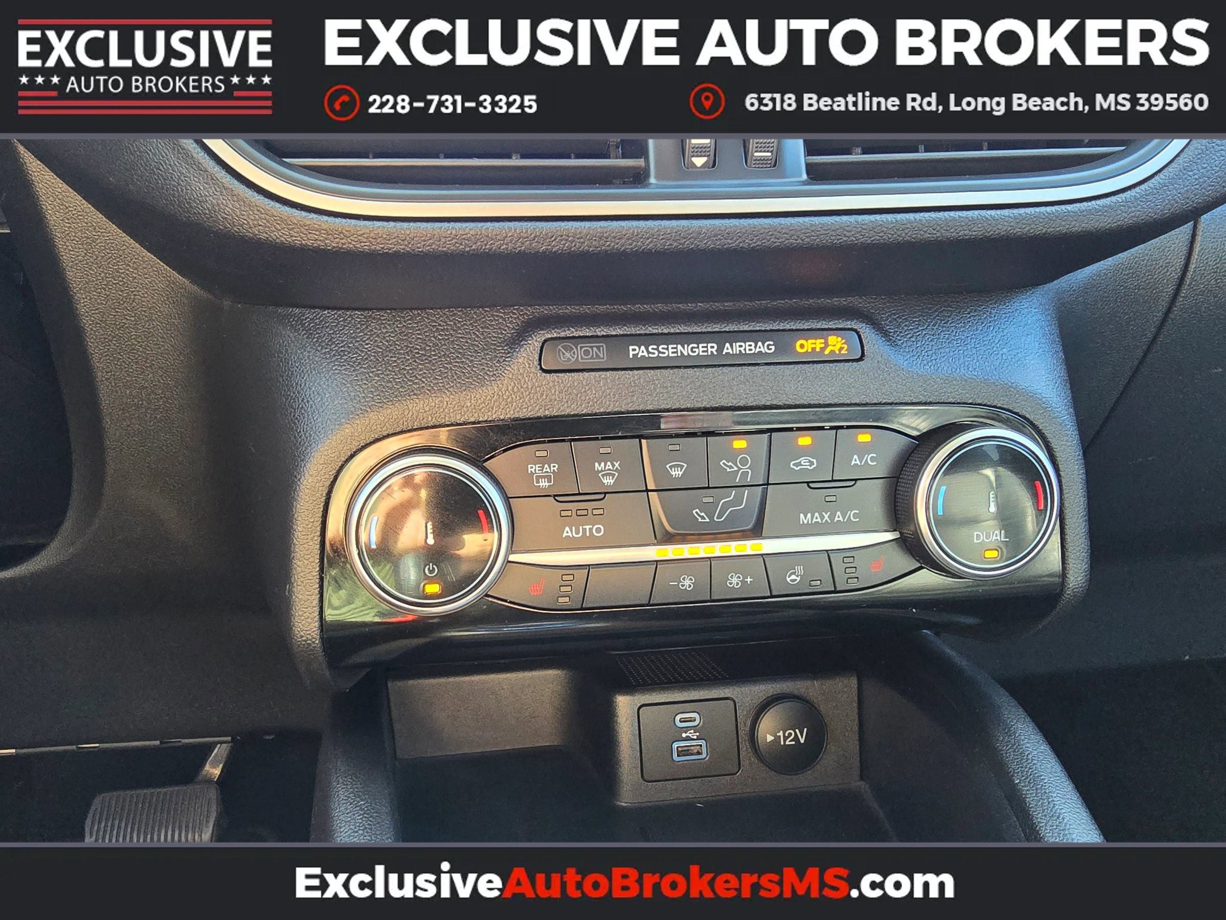 Used 2022 Ford Escape SEL image 32