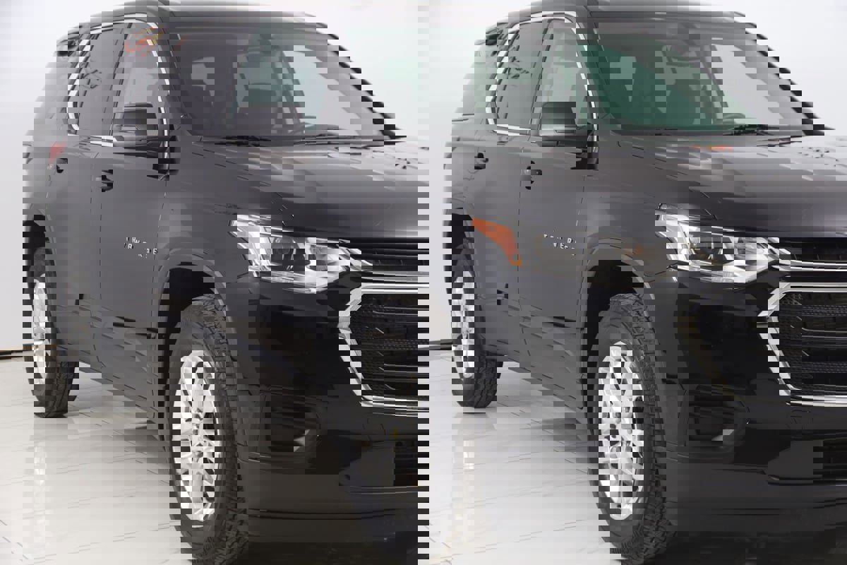 Used 2021 Chevrolet Traverse LS AWD/4WD image 35