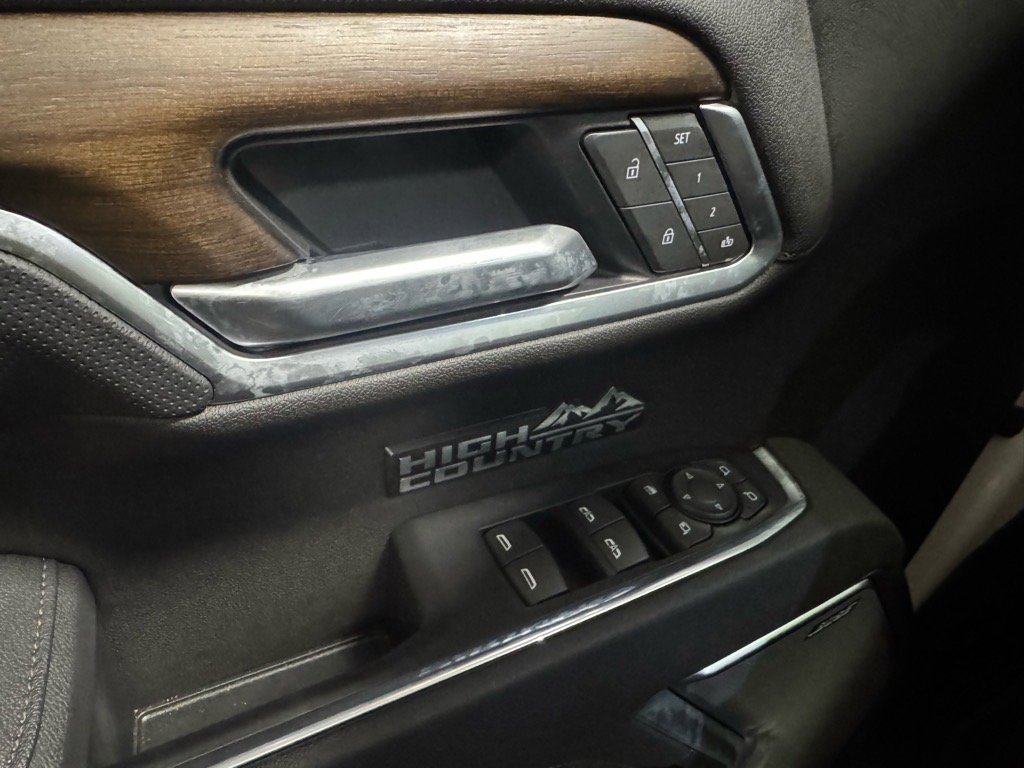 Used 2025 Chevrolet Silverado 1500 High Country image 20