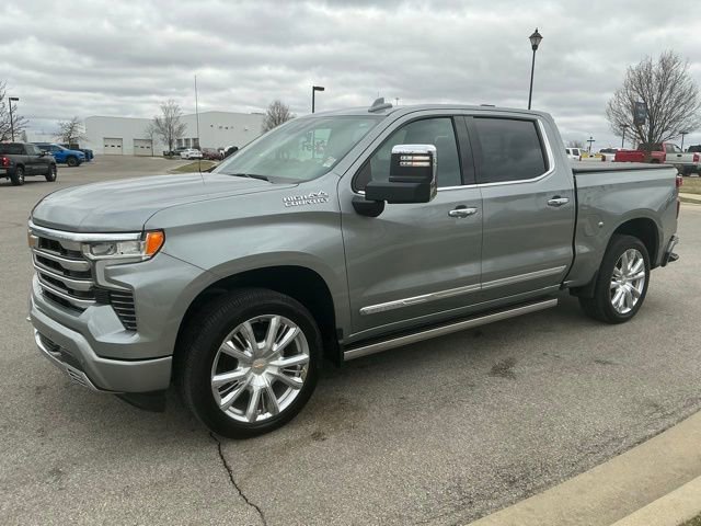 Used 2024 Chevrolet Silverado 1500 High Country w/ High Country Premium Package image 3