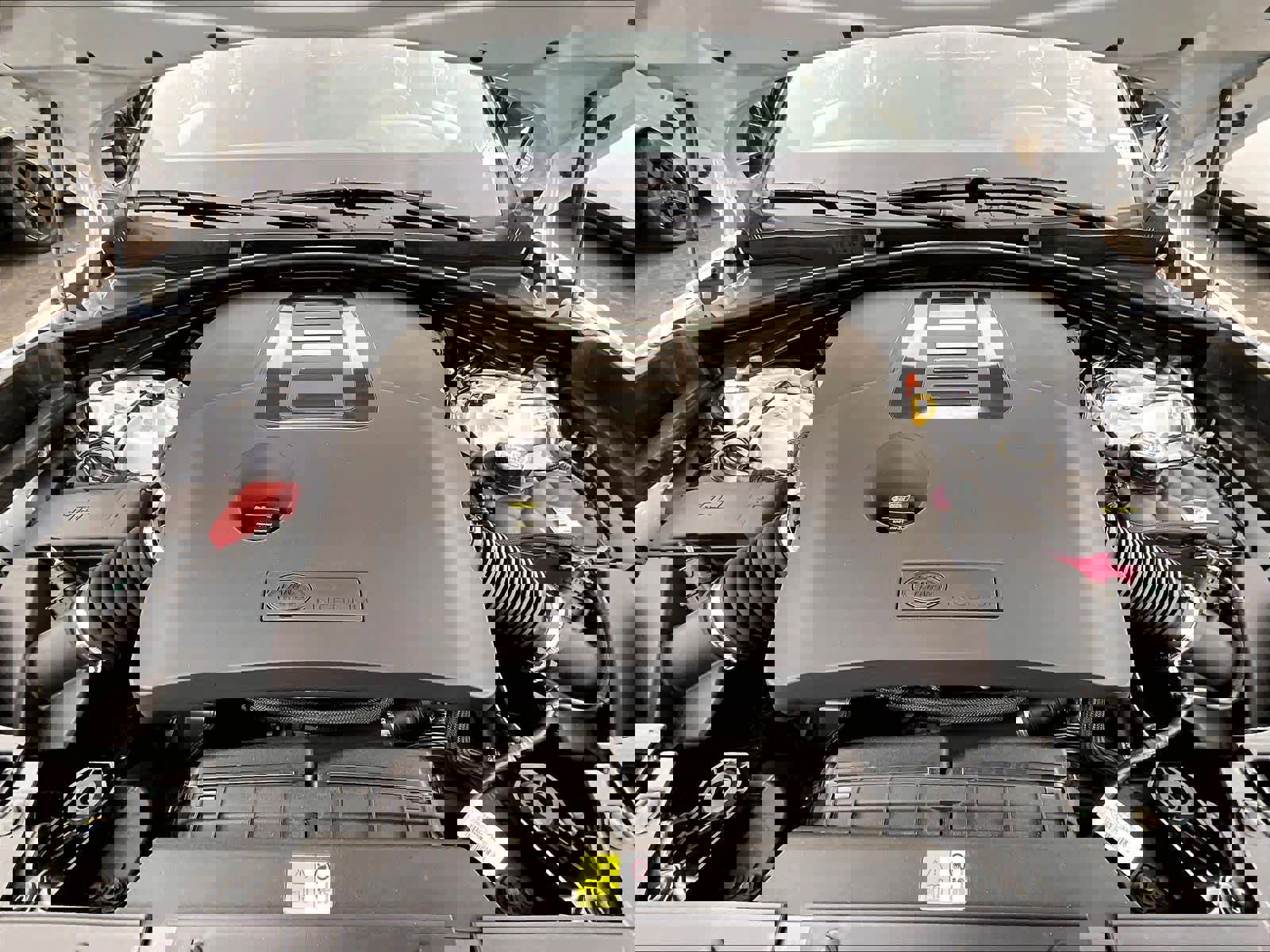 New 2026 Land Rover Range Rover Velar Dynamic SE image 13