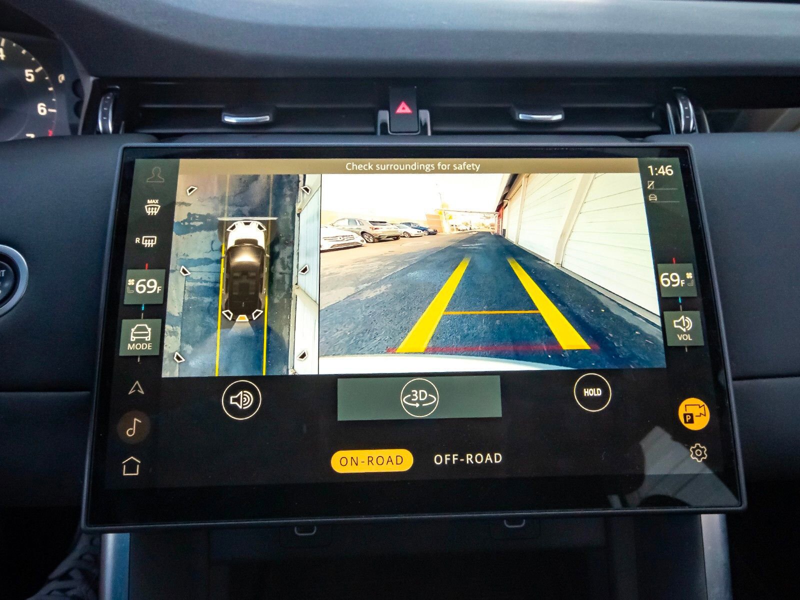 Used 2025 Land Rover Discovery Sport S image 20