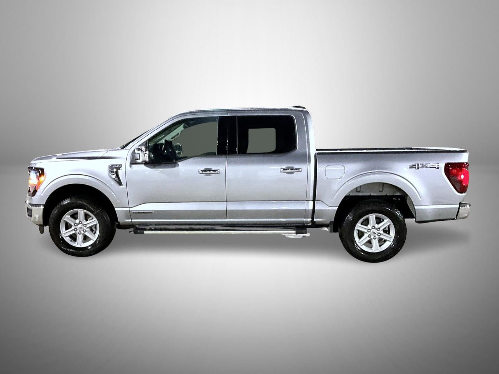 New 2025 Ford F150 XLT w/ Equipment Group 302A MID image 8