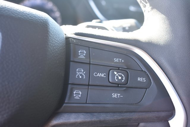 Used 2025 Jeep Grand Cherokee L Limited w/ Luxury Tech Group II AWD/4WD image 25