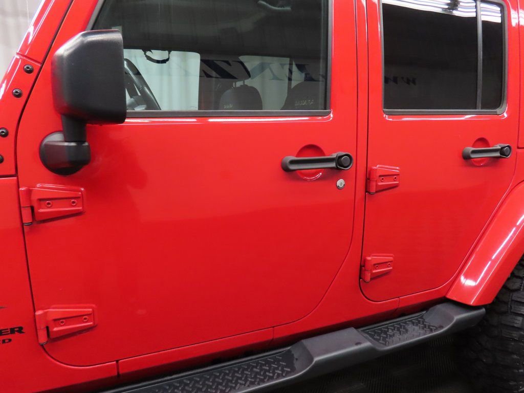 Used 2017 Jeep Wrangler Unlimited Sahara w/ Connectivity Group image 38