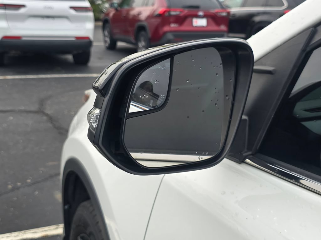 Used 2018 Toyota RAV4 SE w/ Protection Package AWD/4WD image 21