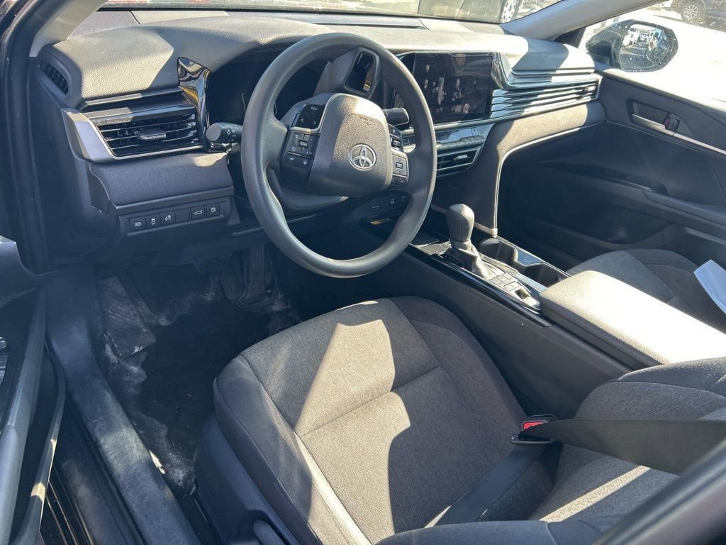 Used 2025 Toyota Camry LE image 40