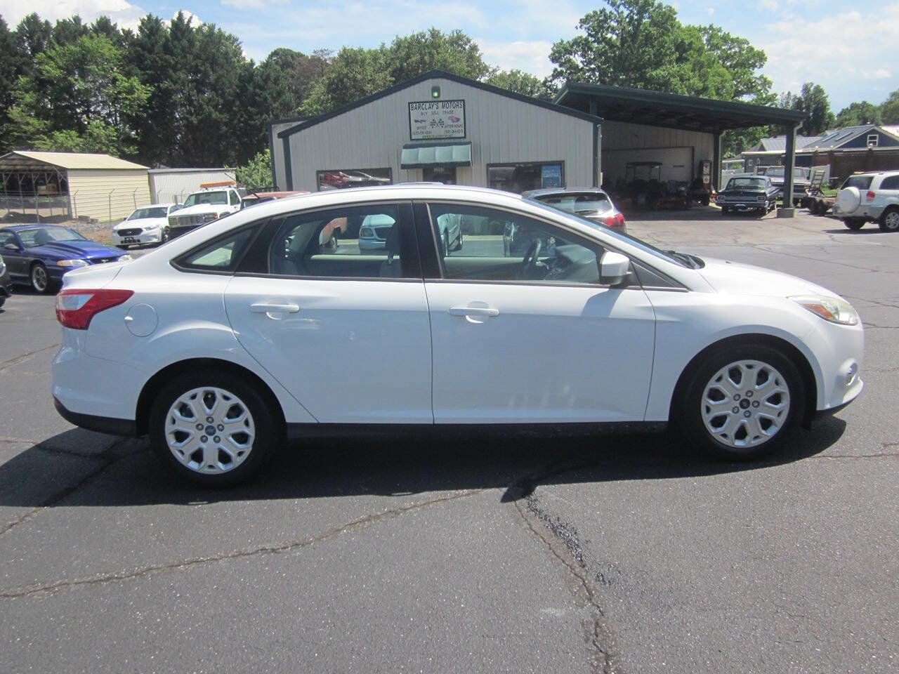 Used 2012 Ford Focus SE FWD image 5