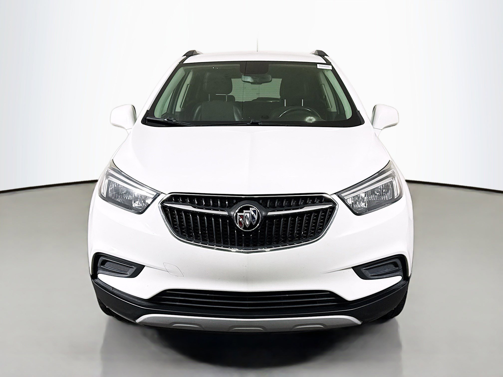 Used 2021 Buick Encore Preferred image 2