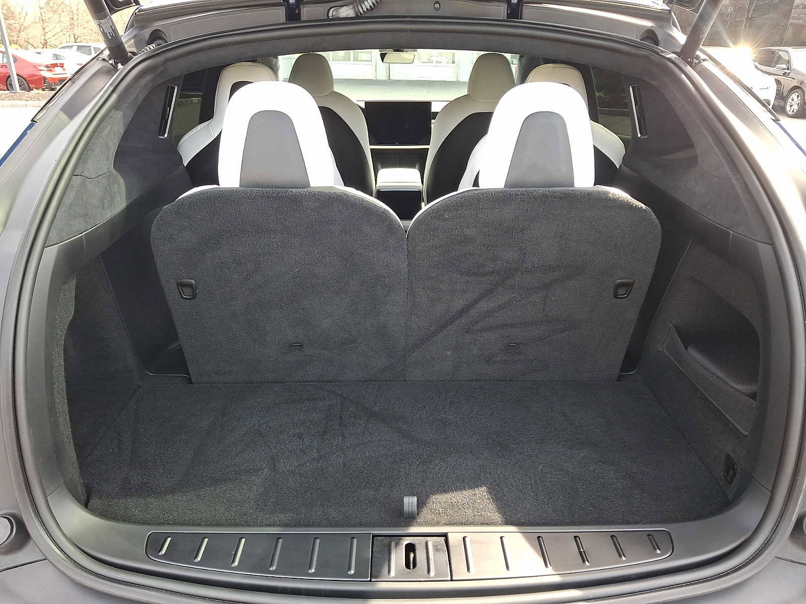 Used 2022 Tesla Model X Plaid image 28