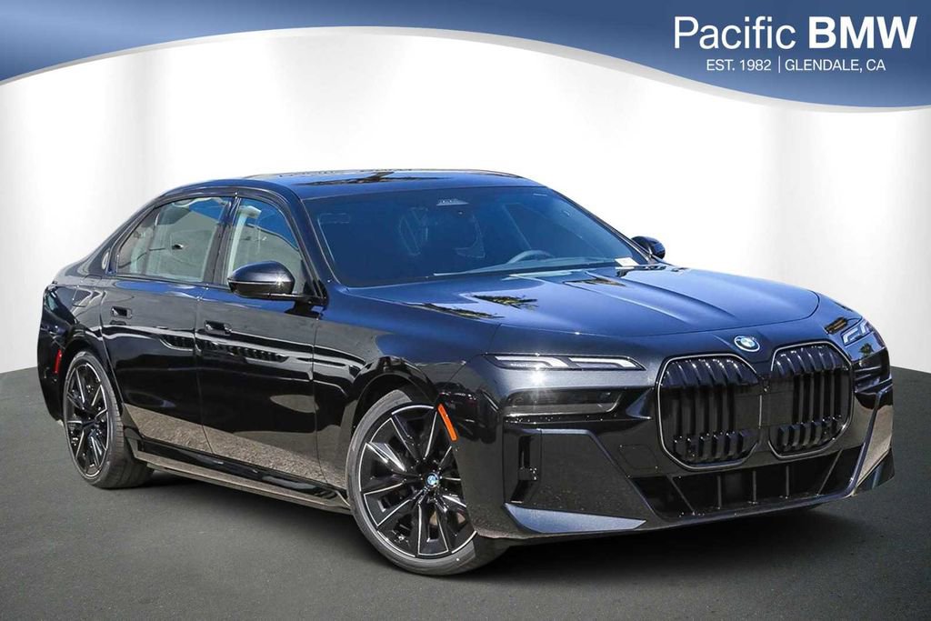 Used 2025 BMW i7 xDrive60 w/ Premium Package image 1