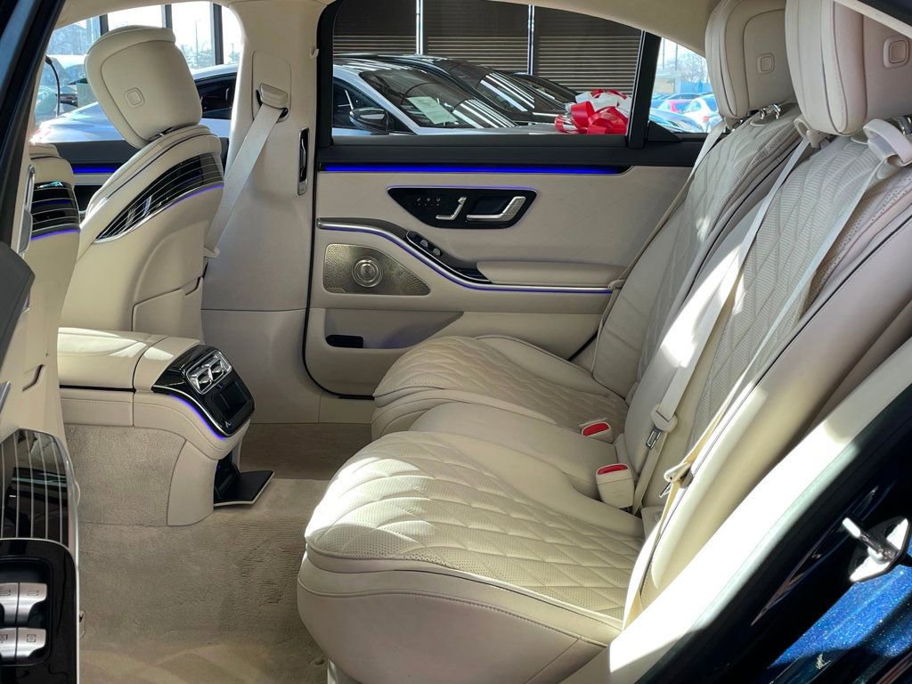Used 2023 Mercedes-Benz S 580e 4MATIC Sedan w/ AMG Line image 20