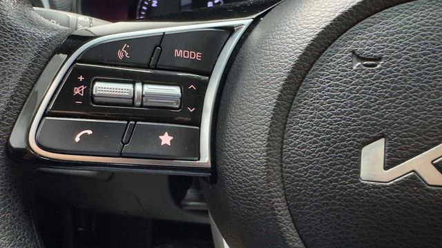 Used 2024 Kia Forte LXS w/ LXS Technology Package FWD image 22