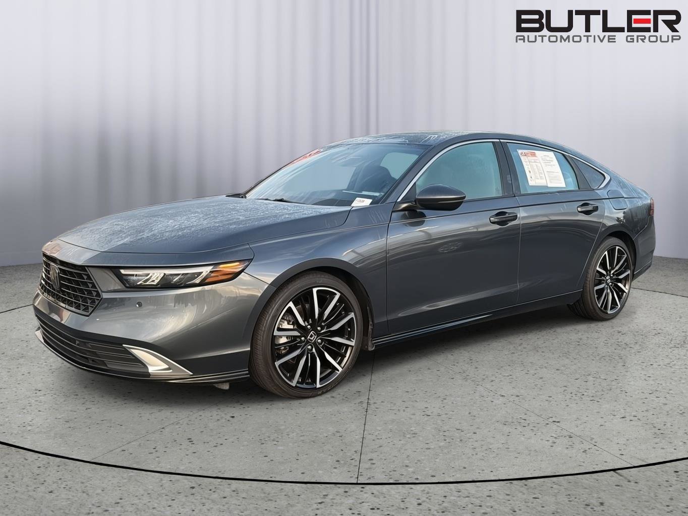Used 2023 Honda Accord Touring image 1