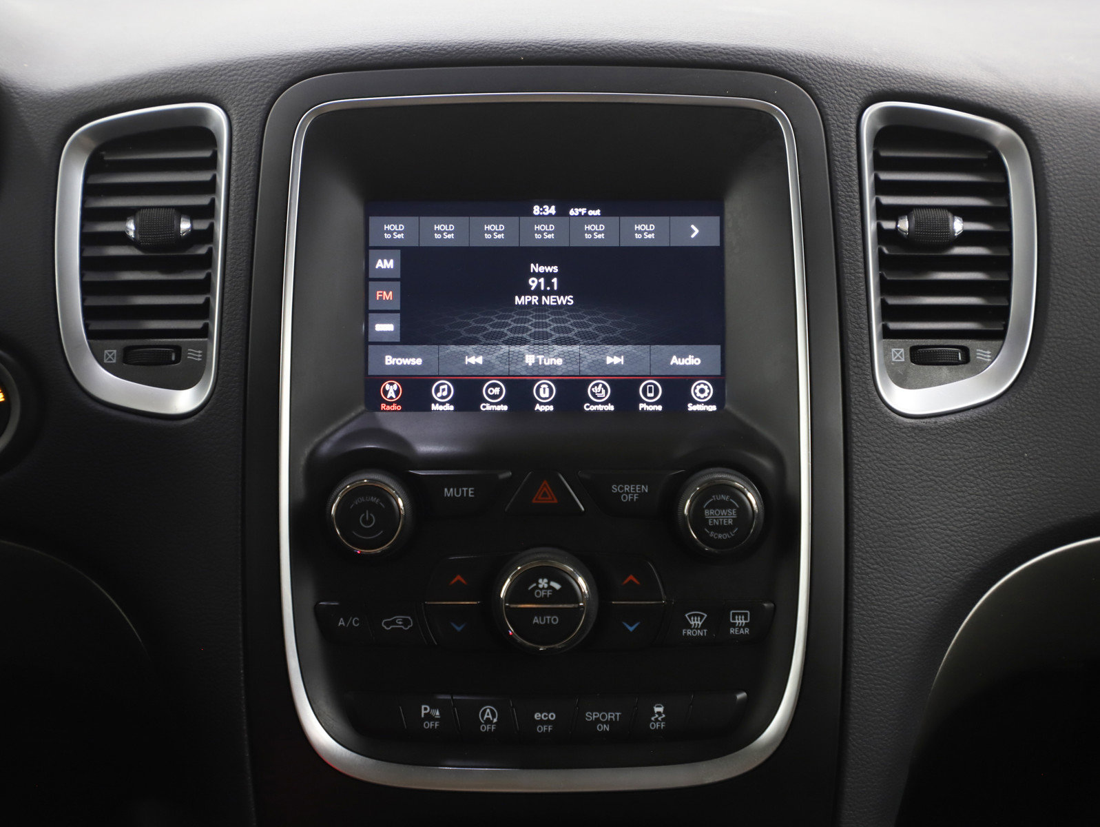 Used 2020 Dodge Durango SXT image 18