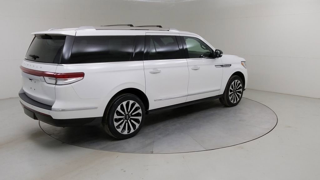 Used 2023 Lincoln Navigator L Reserve w/ Equipment Group 201A image 15
