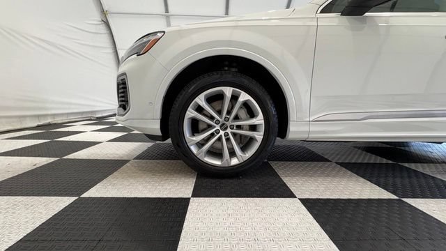 Used 2025 Audi Q7 3.0T Premium Plus AWD/4WD image 11