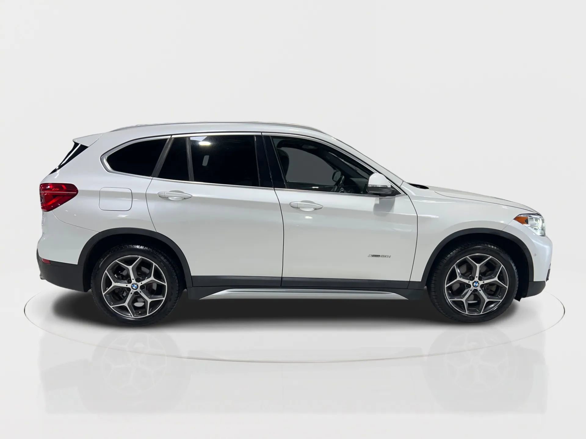 Used 2016 BMW X1 xDrive28i image 8