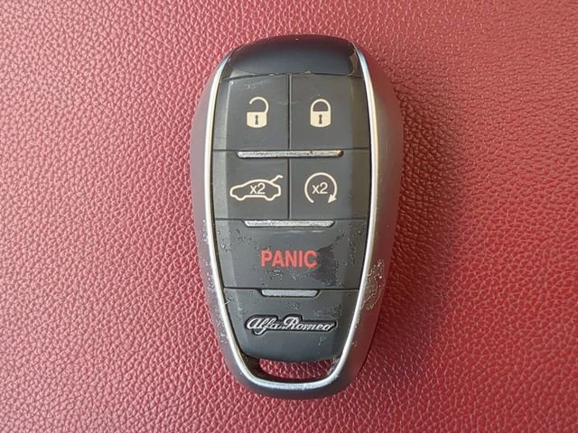 Used 2021 Alfa Romeo Stelvio Sprint w/ Sun & Sound Package RWD image 32