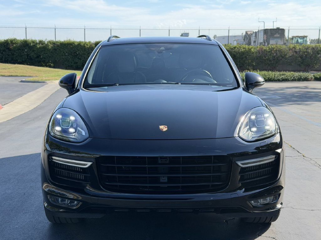 Used 2017 Porsche Cayenne GTS AWD/4WD image 4
