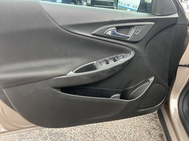 Used 2023 Chevrolet Malibu LT image 11