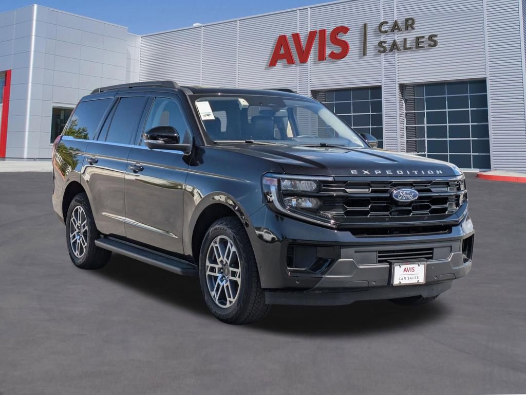 Used 2025 Ford Expedition Active AWD/4WD image 3