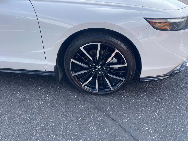 Used 2024 Honda Accord Touring image 8