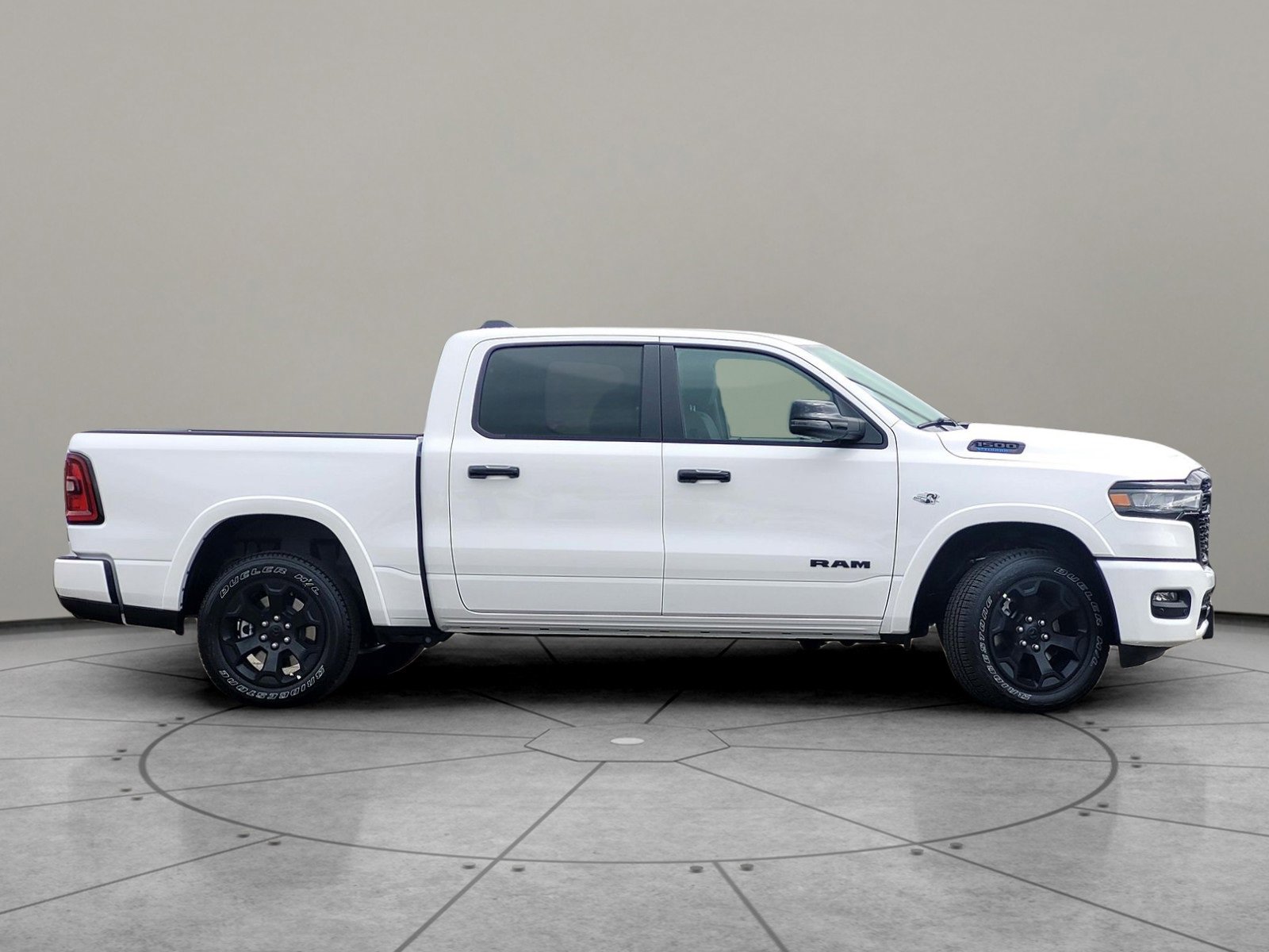 New 2026 RAM 1500 4x4 Crew Cab image 3