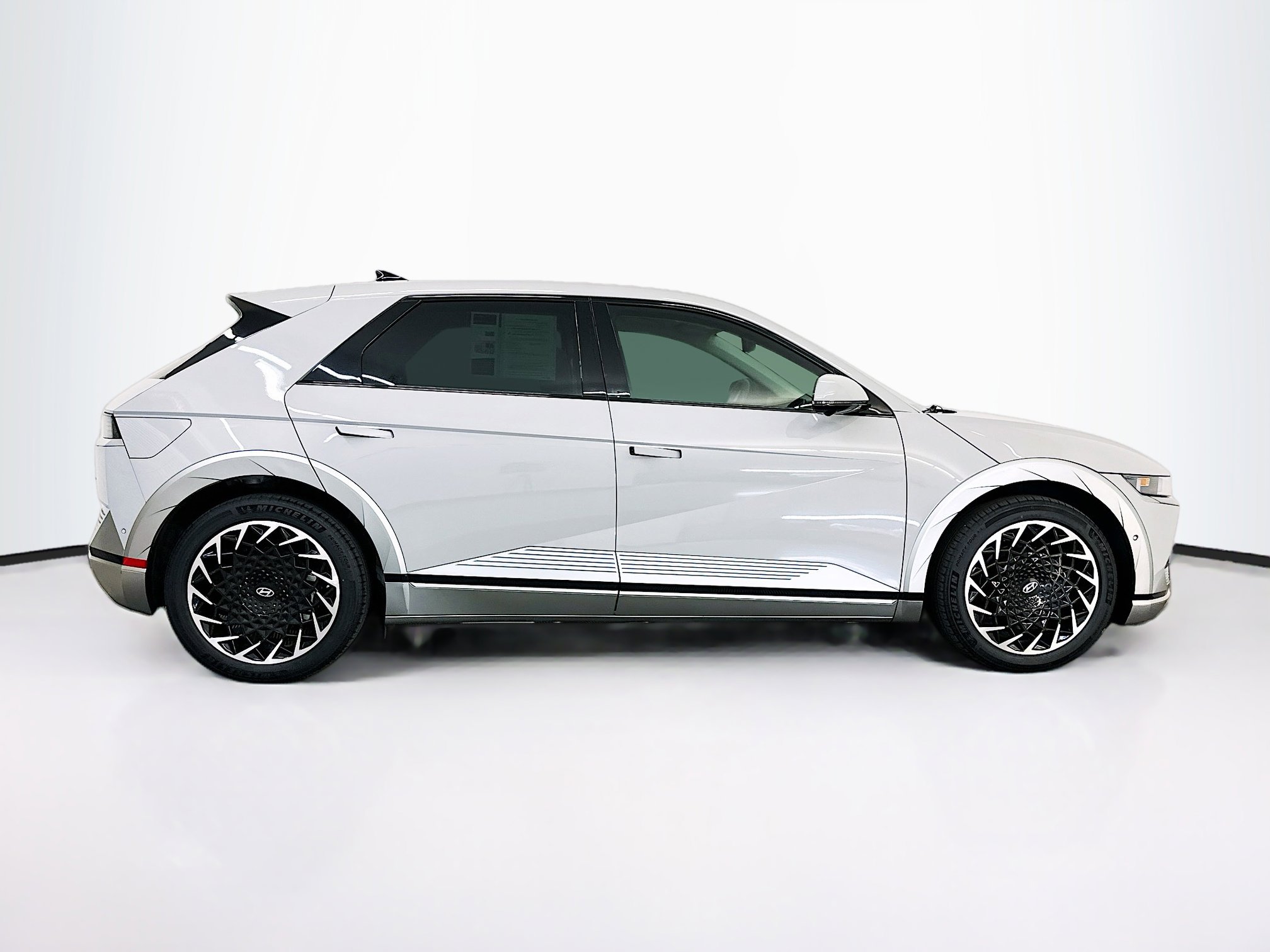 Used 2024 Hyundai Ioniq 5 Limited image 10