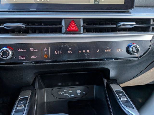 Used 2024 Kia Sorento S image 14