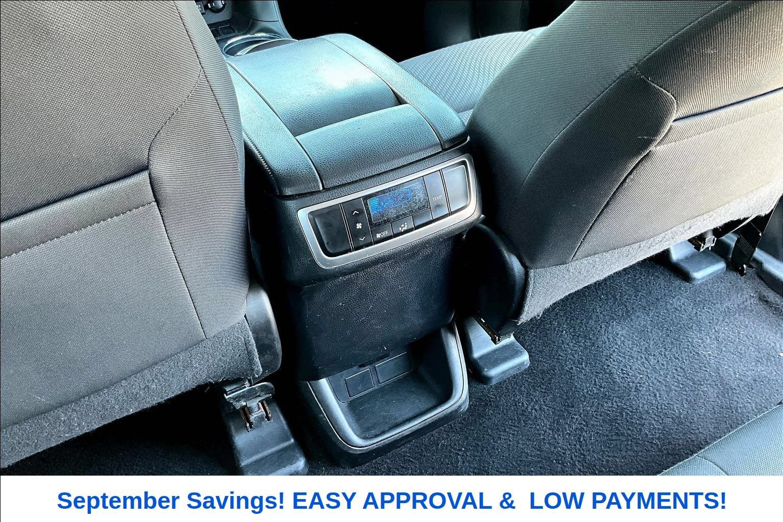 Used 2019 Toyota Highlander LE FWD image 12