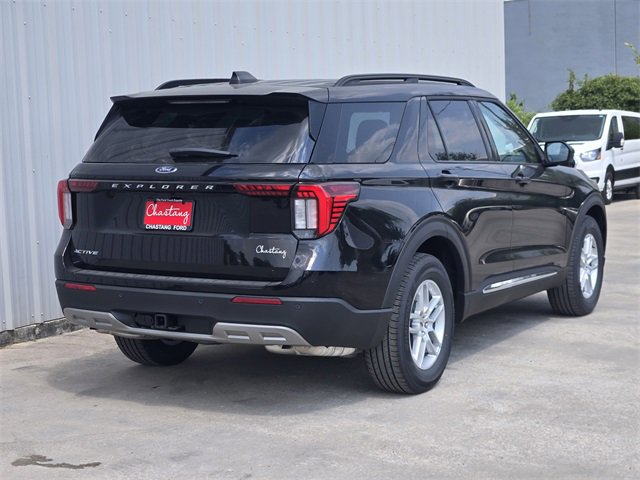 New 2025 Ford Explorer Active w/ Active Comfort Package image 7