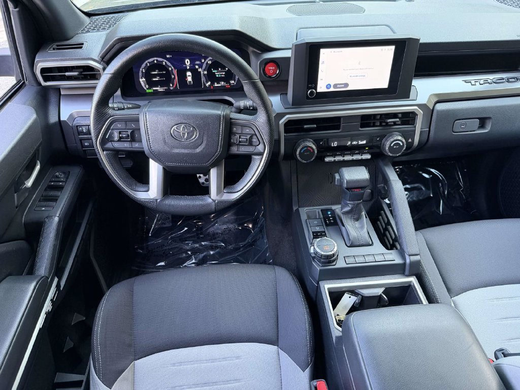Used 2025 Toyota Tacoma TRD Sport AWD/4WD image 16