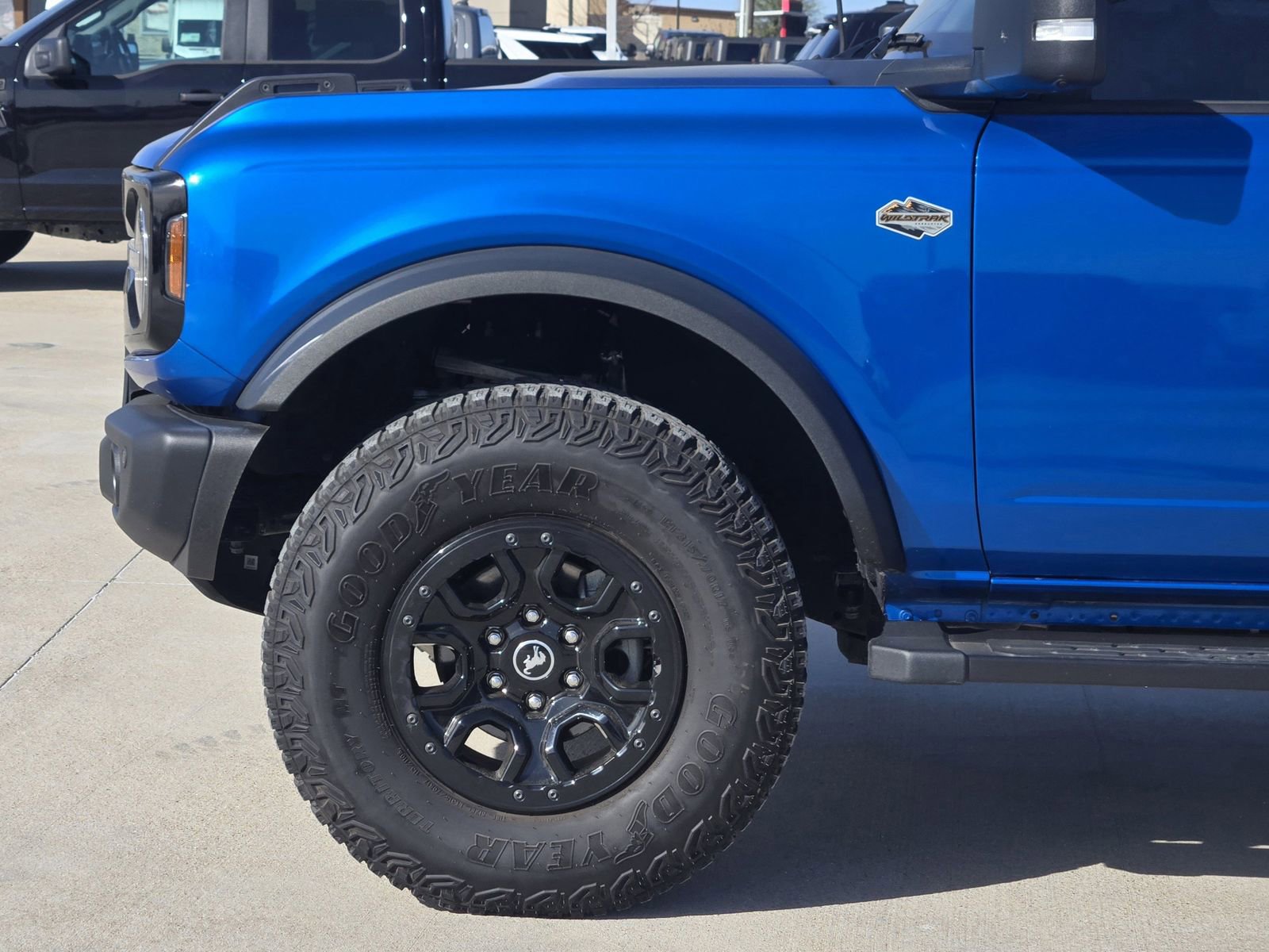 Used 2023 Ford Bronco Wildtrak image 9