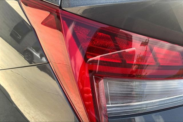 New 2025 Hyundai Elantra Limited image 24