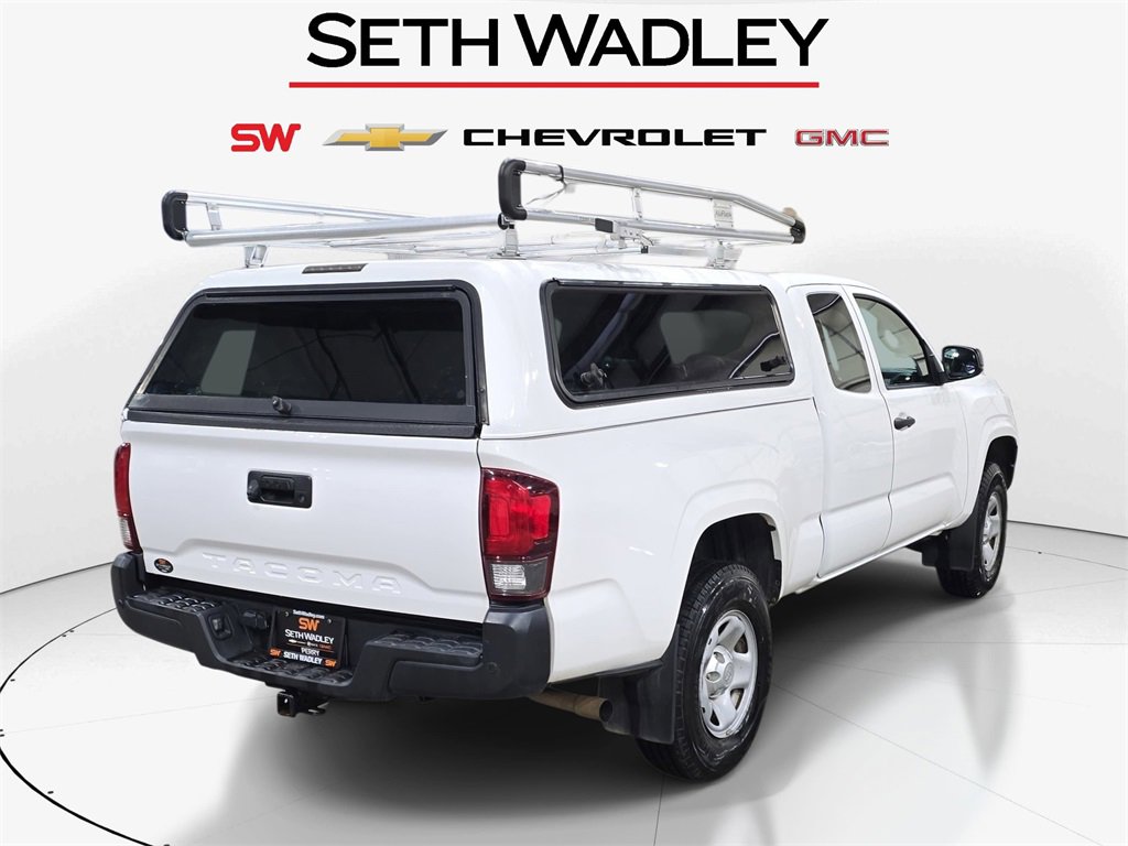 Used 2018 Toyota Tacoma SR image 7