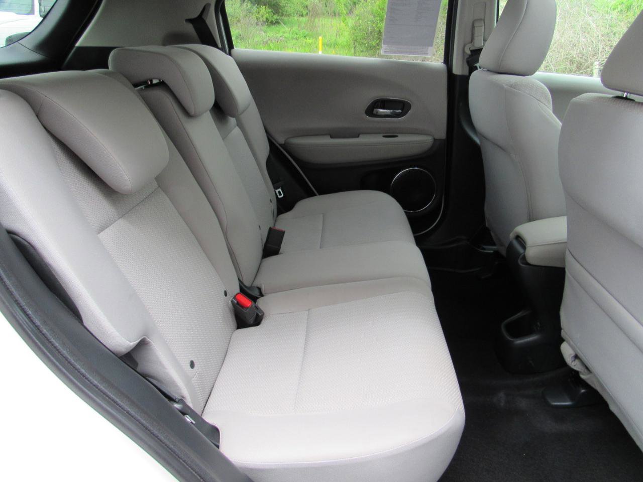 Used 2016 Honda HR-V EX image 9