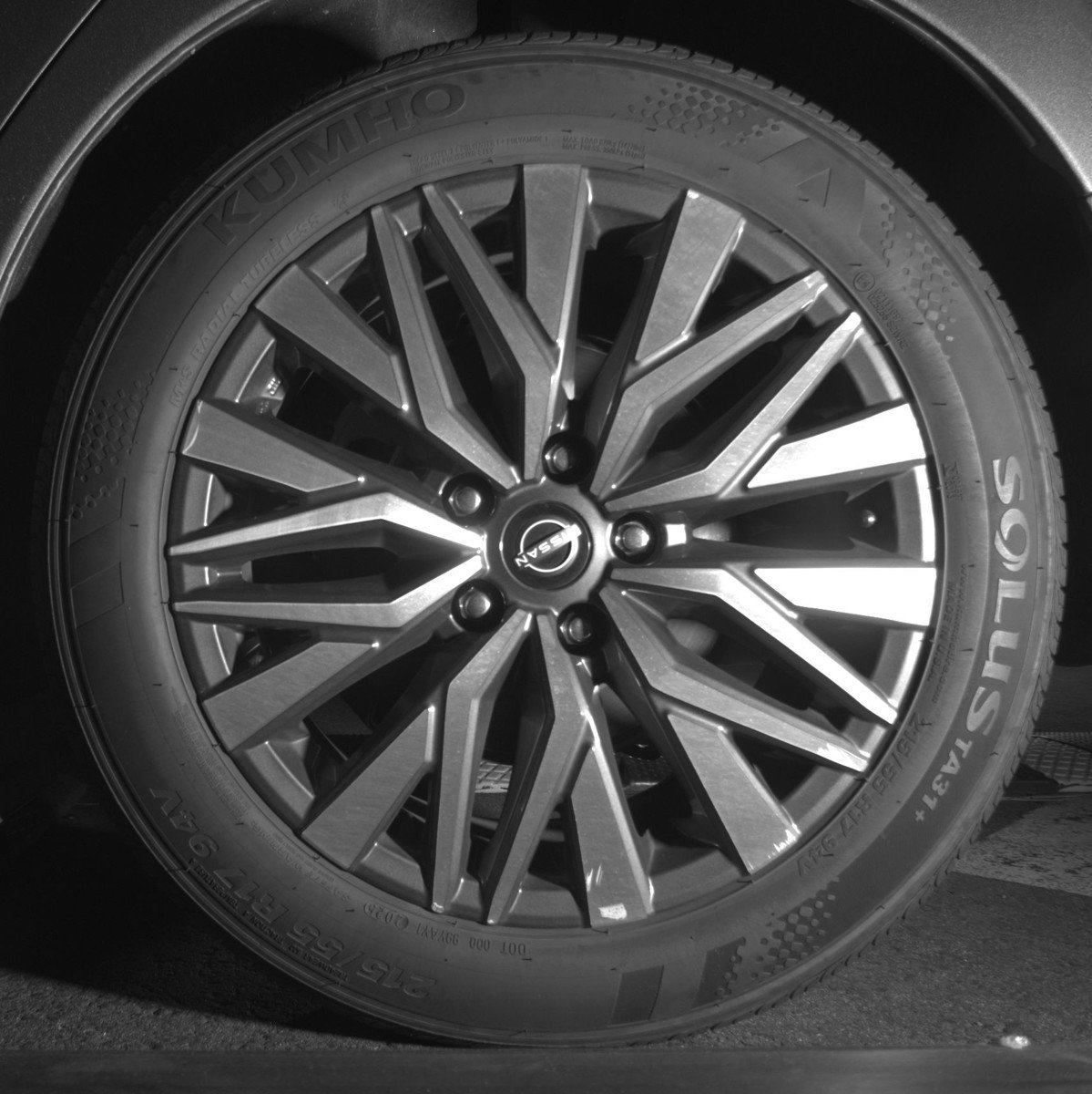 Used 2025 Nissan Altima 2.5 SV image 14