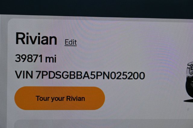 Used 2023 Rivian R1S Adventure Dual AWD/4WD image 4